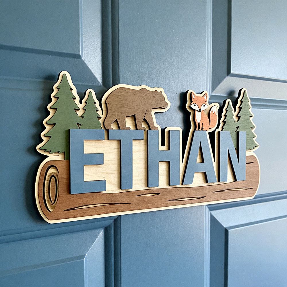 Baby Nursery Decorations - لافتة خشبية مخصصة باسم الطفل بتصميم
