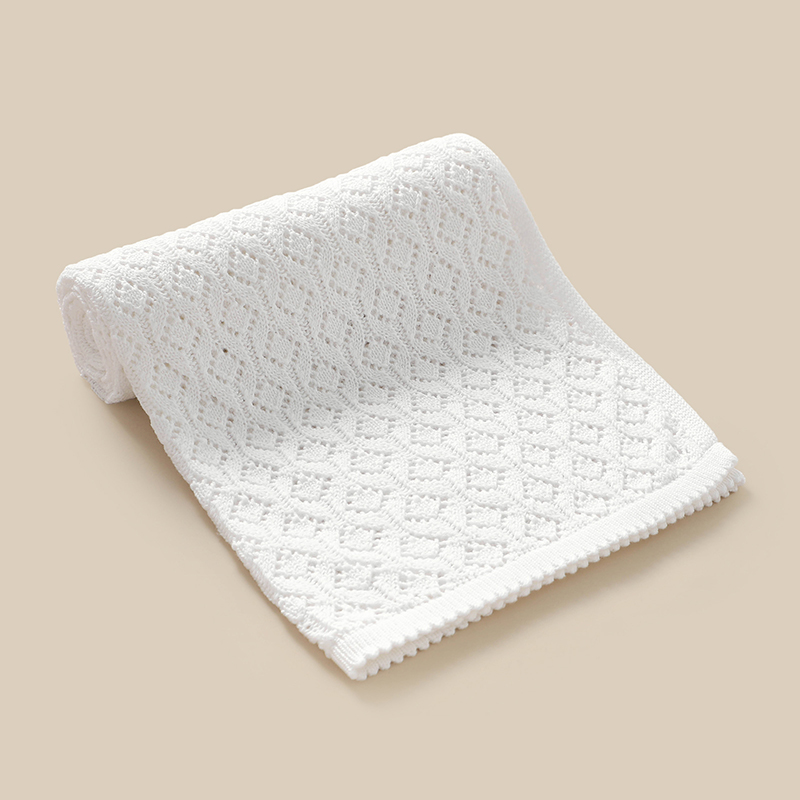 بطانيات أطفال محبوكة 90*70 سم  - مراجعة Baby Girl Nursery Quilt وسعره