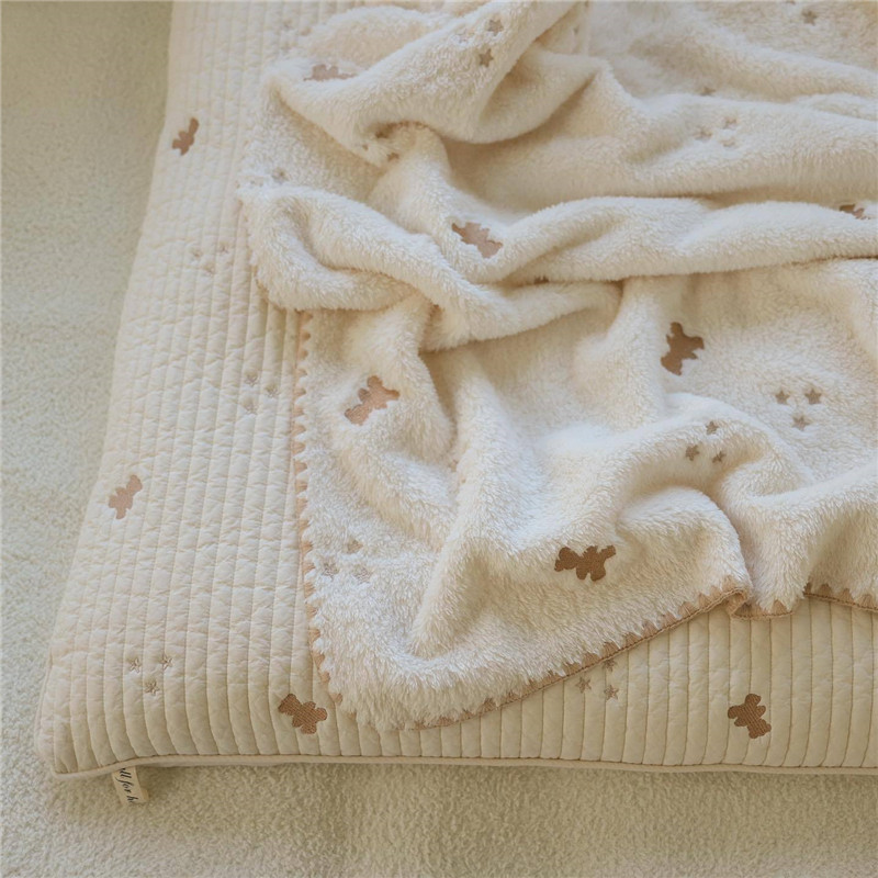 الشتاء الطفل البطانيات الوليد  - مراجعة Baby Girl Nursery Quilt وسعره